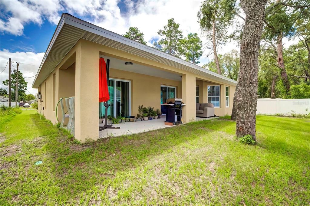 Huge covered lanai