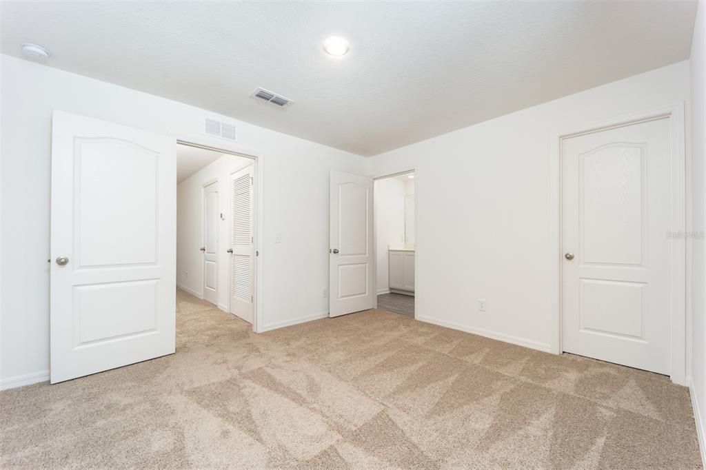 For Sale: $283,900 (2 beds, 2 baths, 1574 Square Feet)