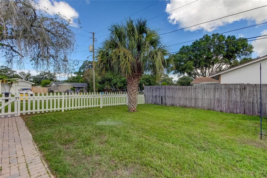 For Sale: $435,000 (3 beds, 2 baths, 1812 Square Feet)