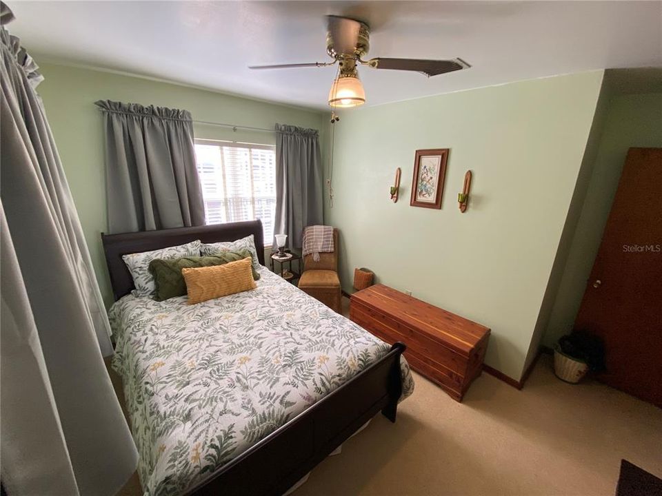 For Sale: $199,000 (3 beds, 2 baths, 1096 Square Feet)