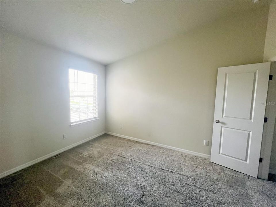 For Rent: $2,300 (3 beds, 2 baths, 1711 Square Feet)