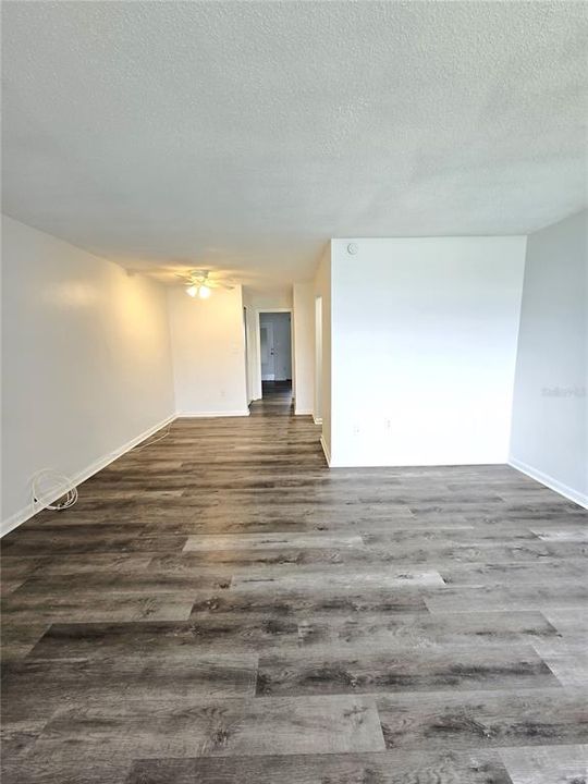 For Rent: $1,250 (1 beds, 1 baths, 585 Square Feet)