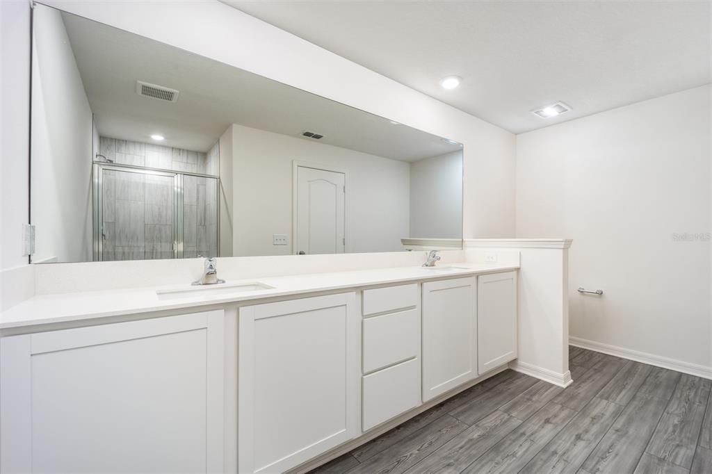 For Sale: $336,900 (3 beds, 2 baths, 1817 Square Feet)