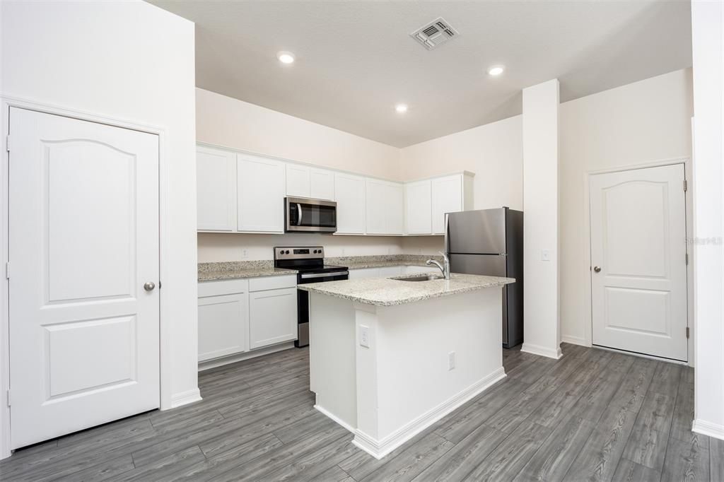 For Sale: $336,900 (3 beds, 2 baths, 1817 Square Feet)