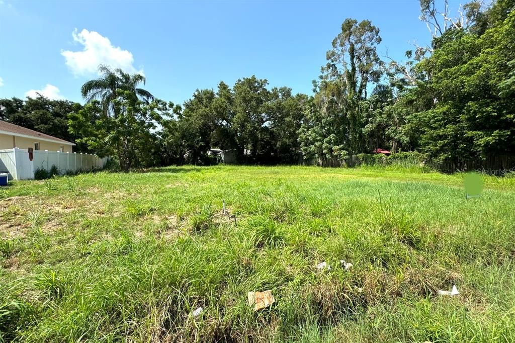 En Venta: $350,000 (0.28 acres)