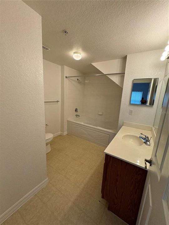 出租: $2,399 (4 贝兹, 3 浴室, 1470 平方英尺)