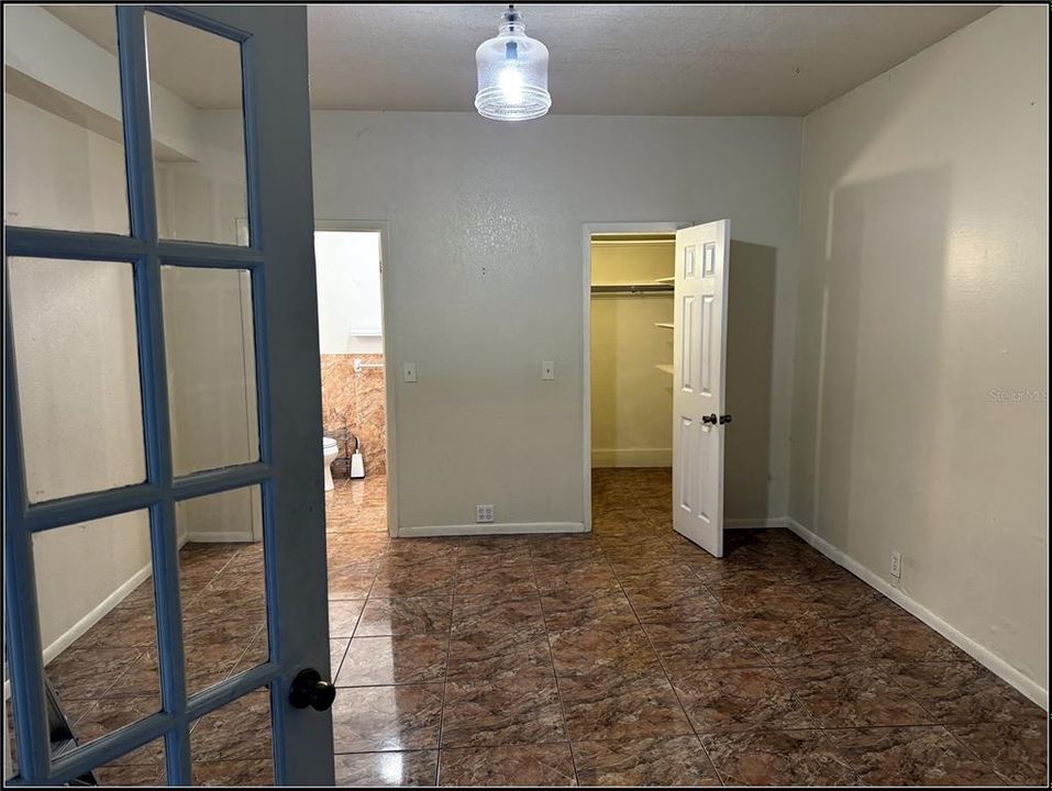 For Rent: $1,650 (1 beds, 1 baths, 600 Square Feet)