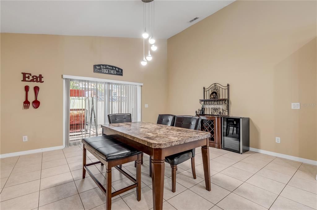 For Sale: $475,000 (4 beds, 2 baths, 2802 Square Feet)