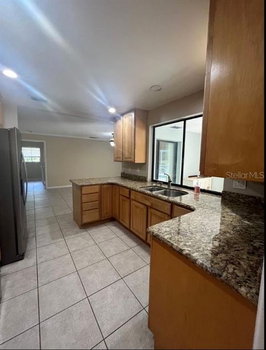 Recently Rented: $3,000 (3 beds, 2 baths, 2073 Square Feet)