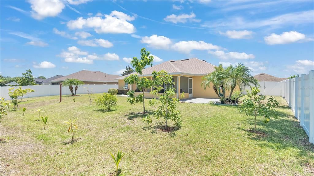 For Sale: $389,900 (3 beds, 2 baths, 2035 Square Feet)