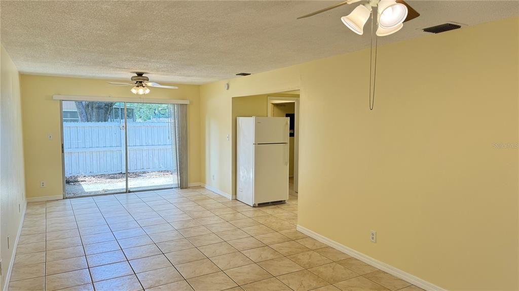 For Rent: $1,800 (3 beds, 2 baths, 1250 Square Feet)