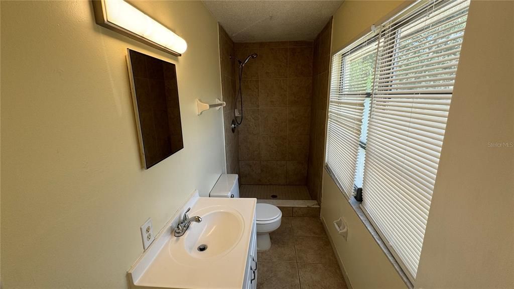 В аренду: $1,800 (3 спален, 2 ванн, 1250 Квадратных фут)