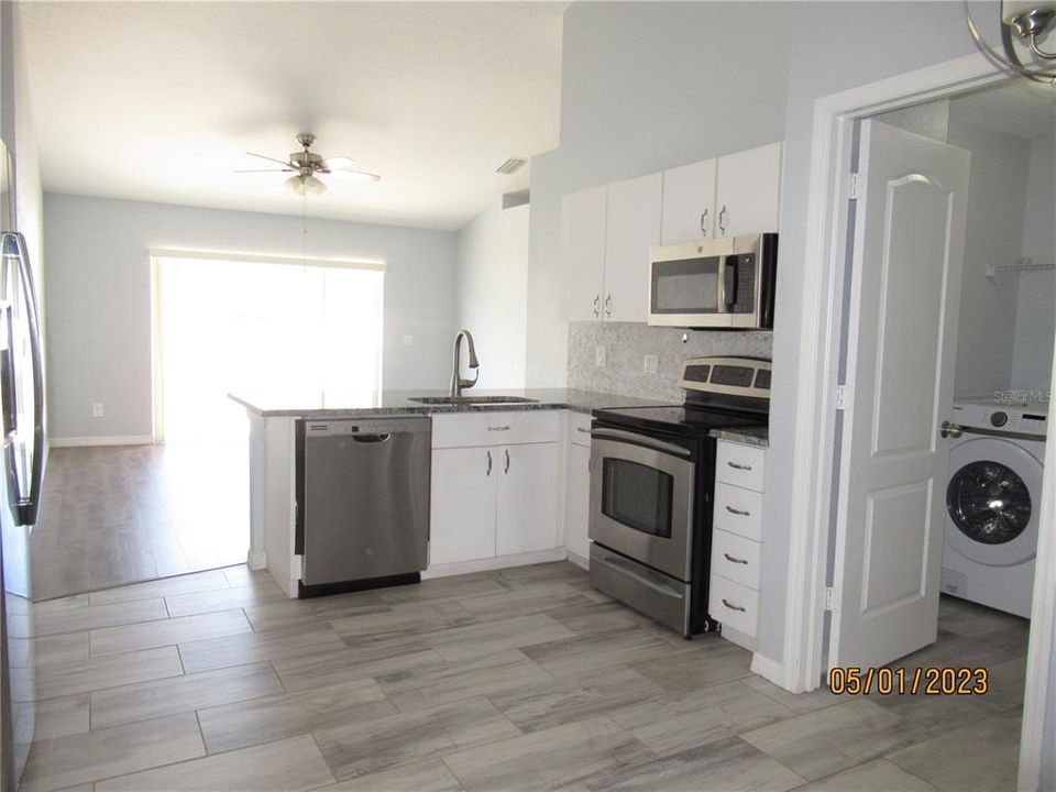 For Rent: $2,100 (3 beds, 2 baths, 1440 Square Feet)