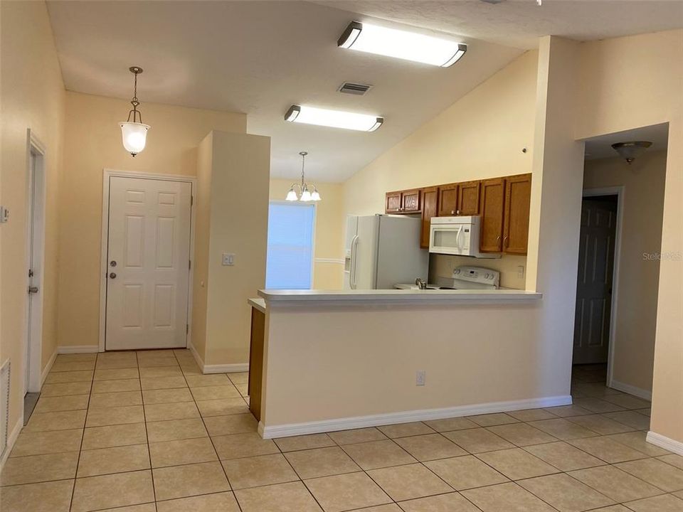 For Rent: $2,500 (3 beds, 2 baths, 1083 Square Feet)