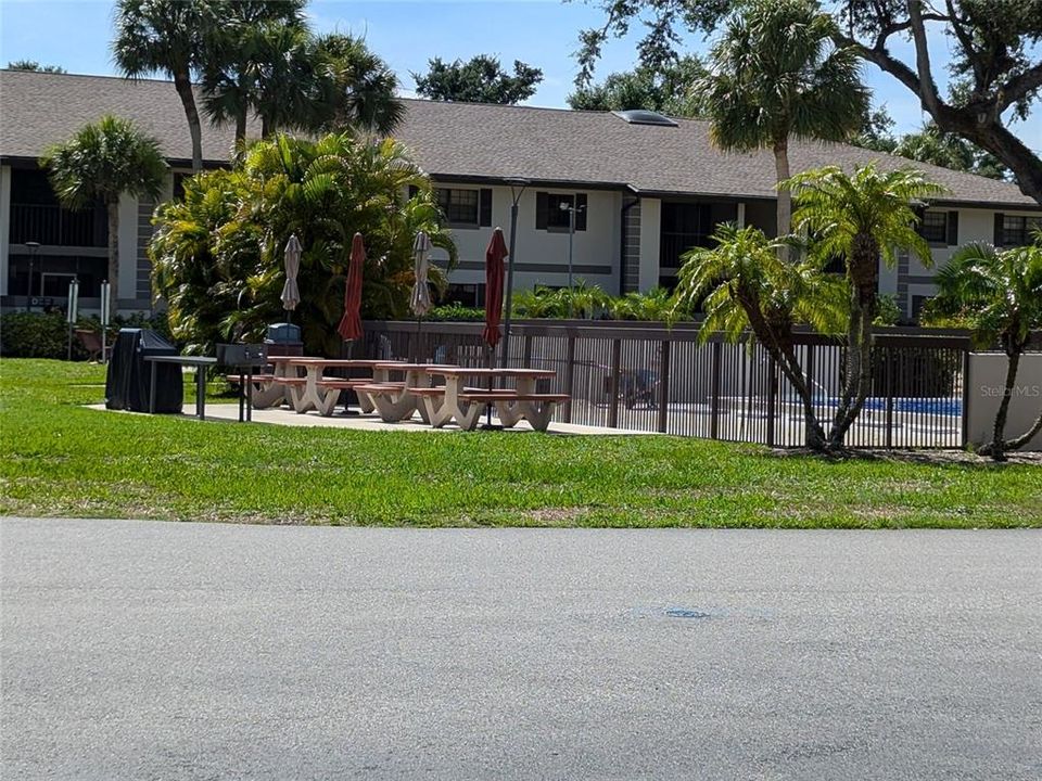 Bar b que and picnic area and pook