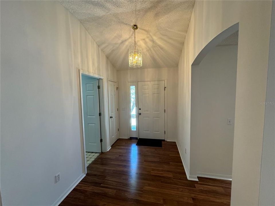 For Rent: $2,600 (3 beds, 2 baths, 2034 Square Feet)