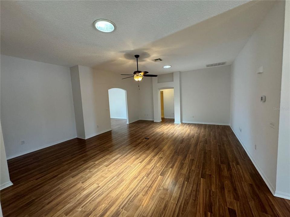 For Rent: $2,600 (3 beds, 2 baths, 2034 Square Feet)