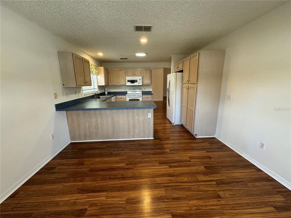 For Rent: $2,600 (3 beds, 2 baths, 2034 Square Feet)