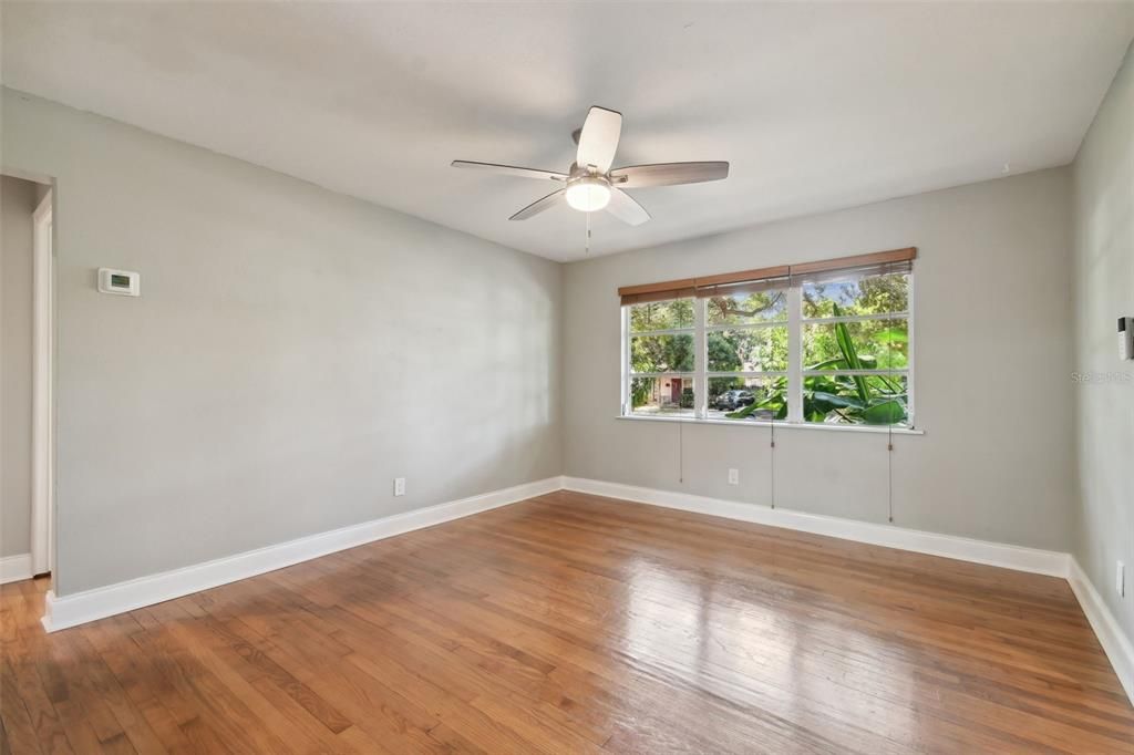 Active With Contract: $450,000 (3 beds, 2 baths, 1025 Square Feet)