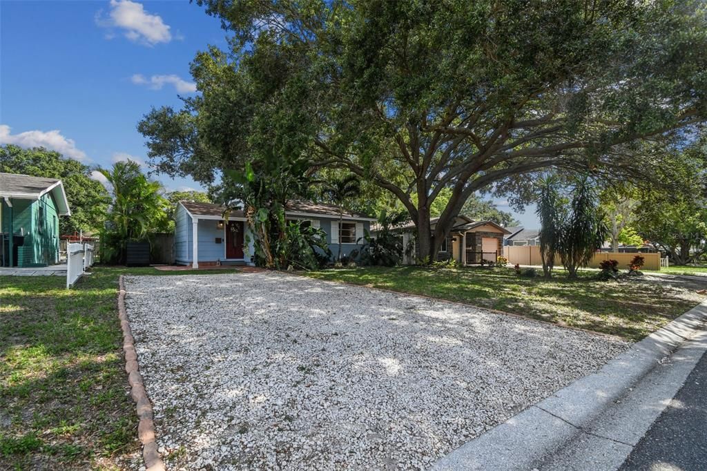 Active With Contract: $450,000 (3 beds, 2 baths, 1025 Square Feet)