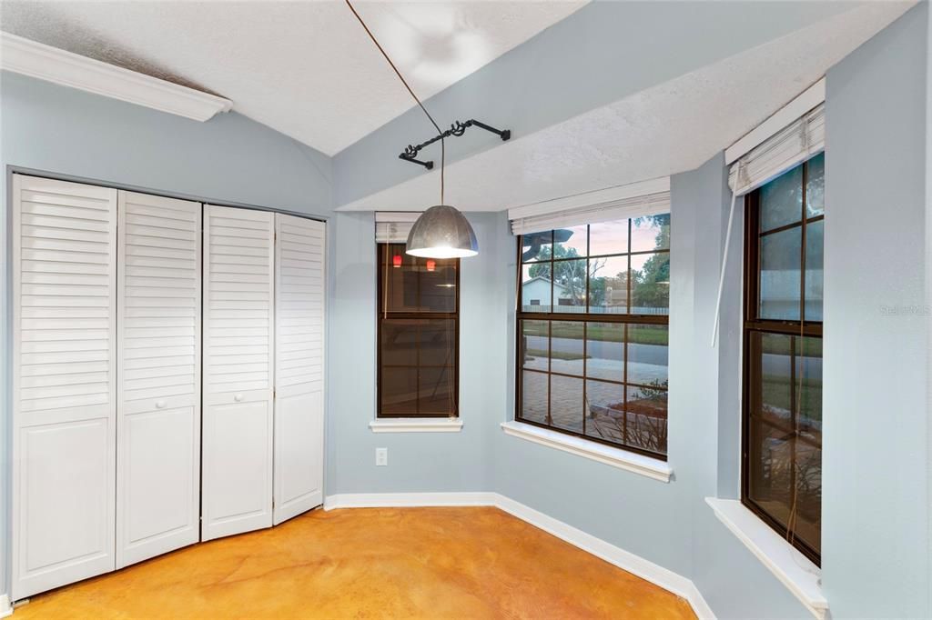 Active With Contract: $500,000 (4 beds, 2 baths, 1860 Square Feet)