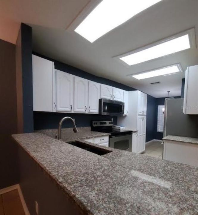 For Rent: $2,100 (2 beds, 2 baths, 1414 Square Feet)