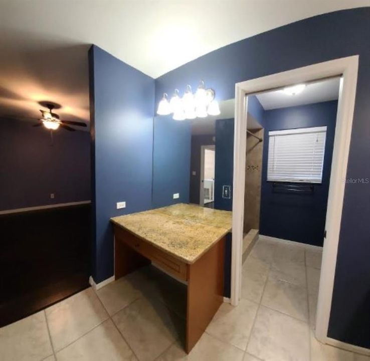 For Rent: $2,100 (2 beds, 2 baths, 1414 Square Feet)