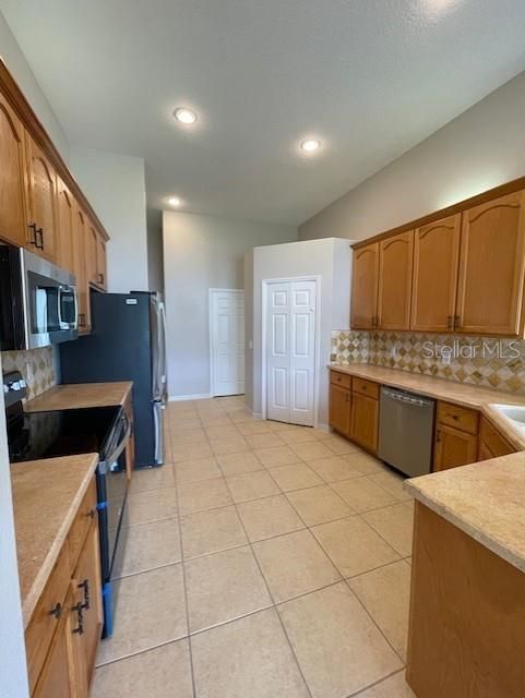 For Rent: $2,500 (4 beds, 2 baths, 2311 Square Feet)