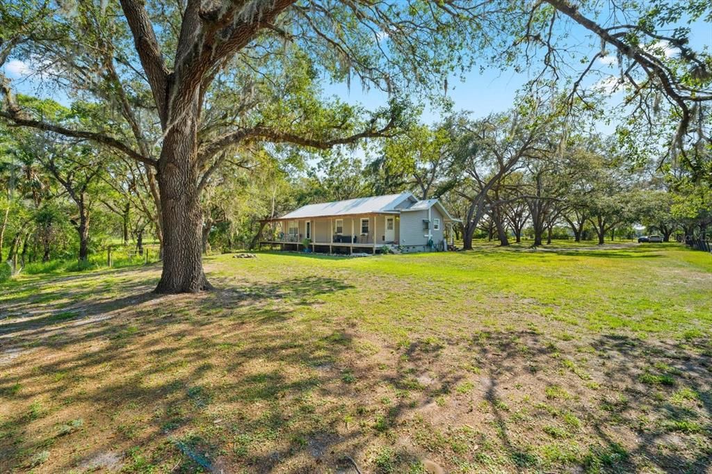 For Sale: $650,000 (3 beds, 2 baths, 1288 Square Feet)