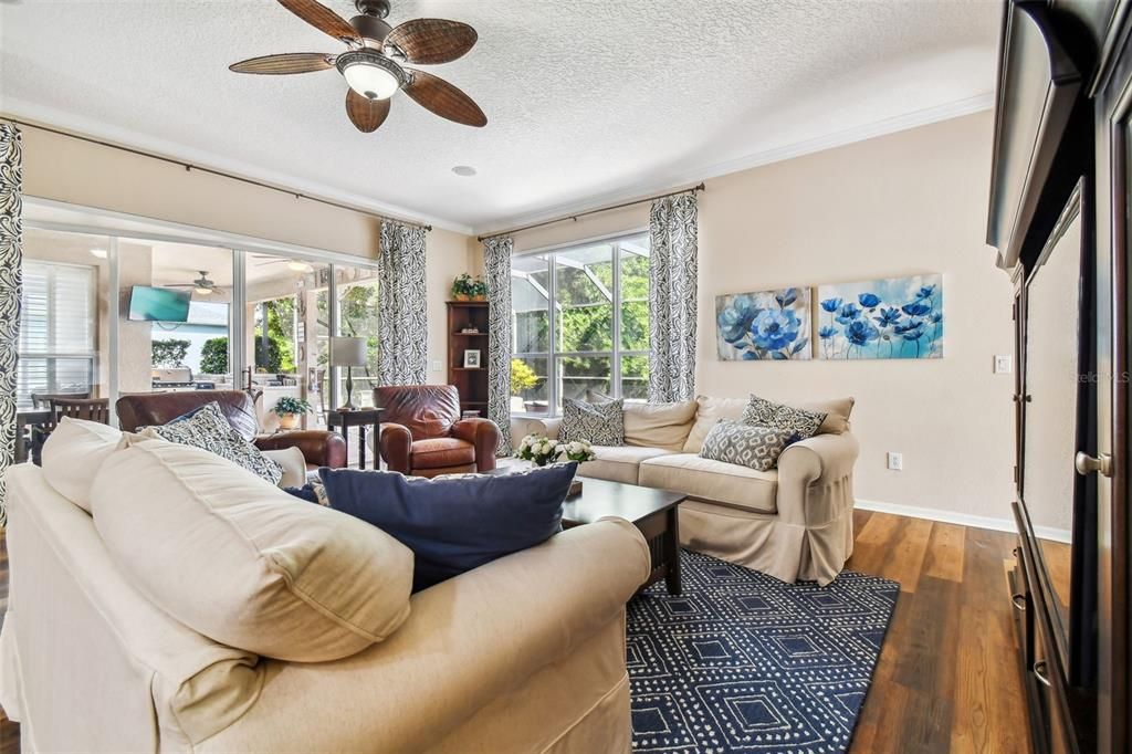 Active With Contract: $875,000 (4 beds, 3 baths, 3592 Square Feet)