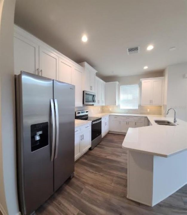 Active With Contract: $2,995 (3 beds, 2 baths, 2050 Square Feet)