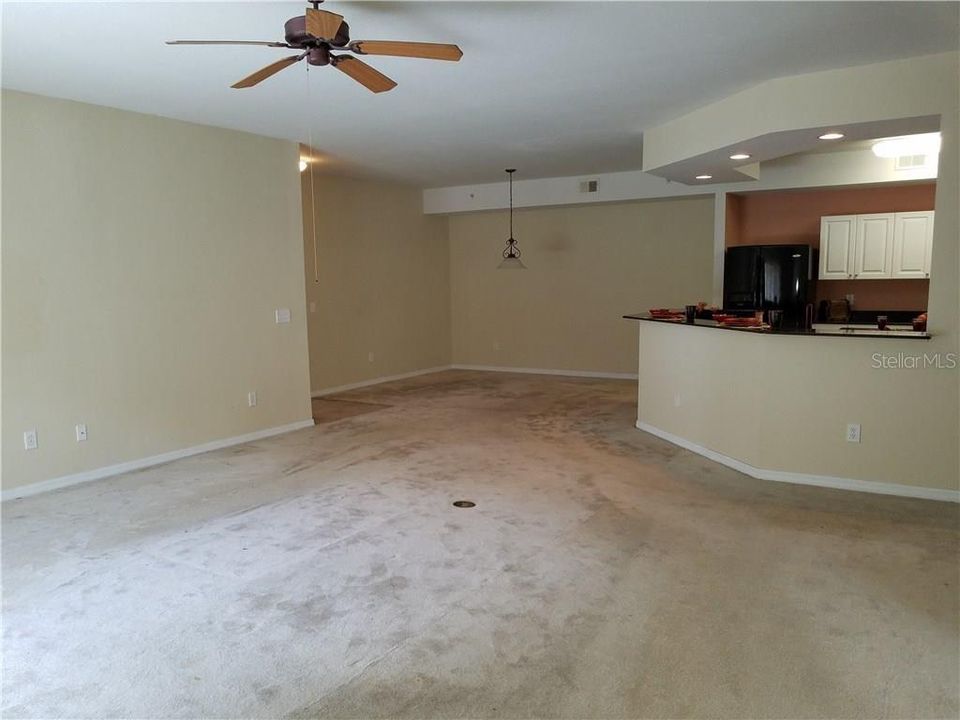 For Rent: $2,200 (3 beds, 2 baths, 1965 Square Feet)