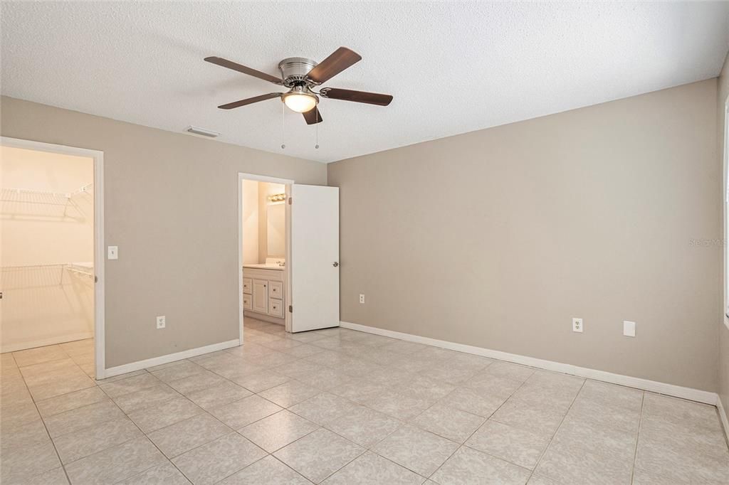 For Sale: $279,900 (3 beds, 2 baths, 1828 Square Feet)