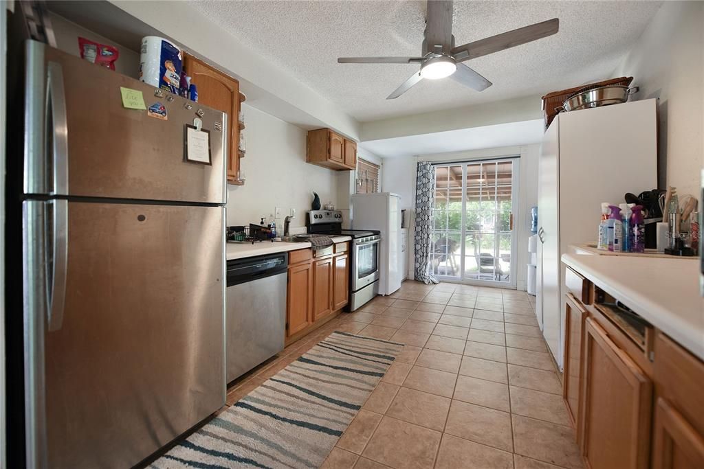 For Sale: $335,000 (2 beds, 2 baths, 1200 Square Feet)