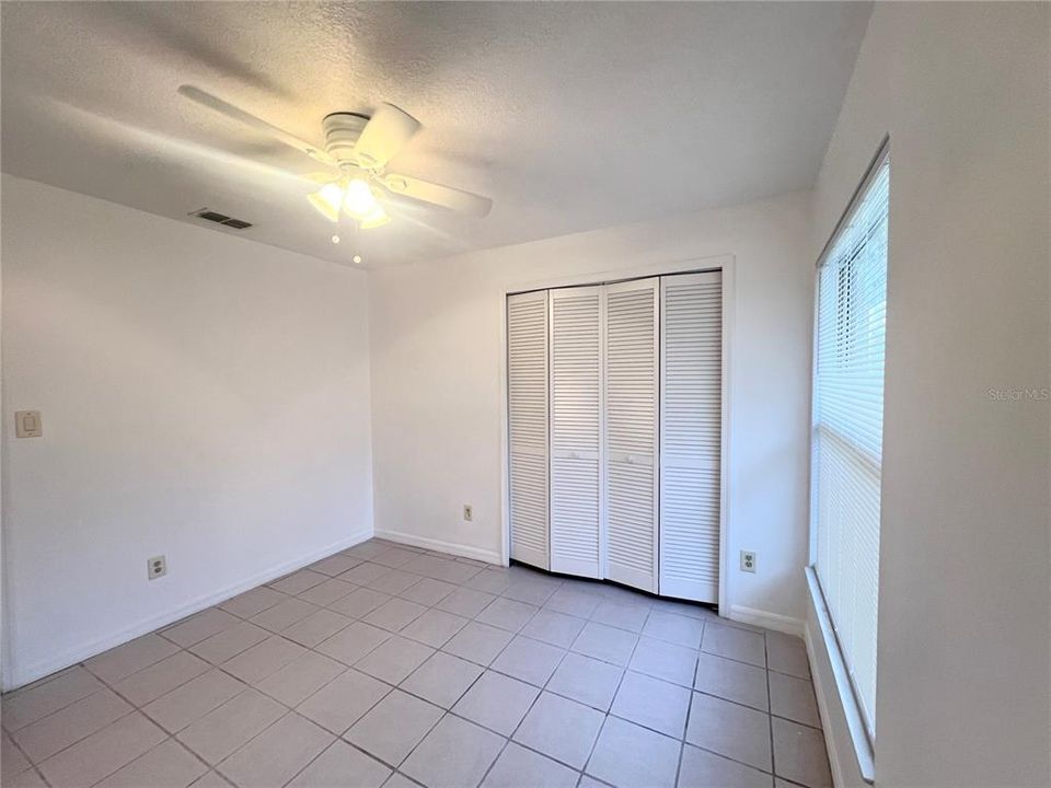 For Sale: $349,900 (2 beds, 2 baths, 1123 Square Feet)