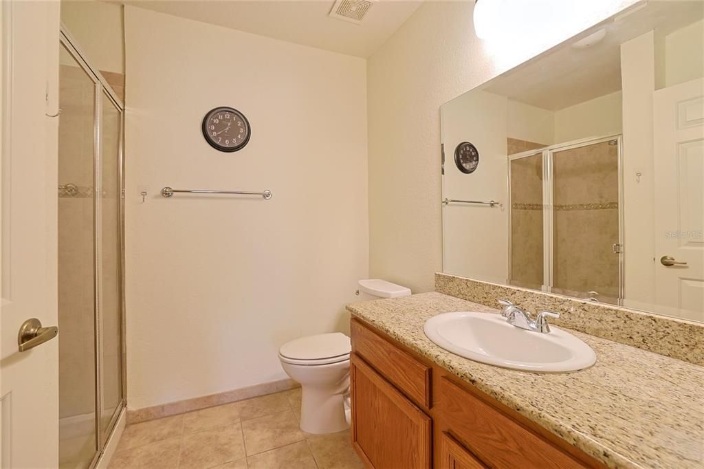 For Sale: $175,000 (2 beds, 2 baths, 1035 Square Feet)