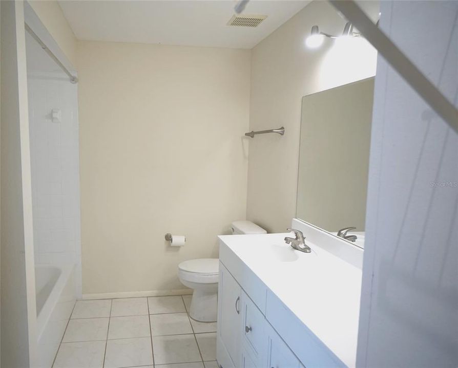 For Rent: $1,995 (2 beds, 2 baths, 1036 Square Feet)