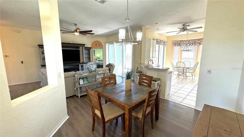 For Sale: $369,900 (2 beds, 2 baths, 1574 Square Feet)