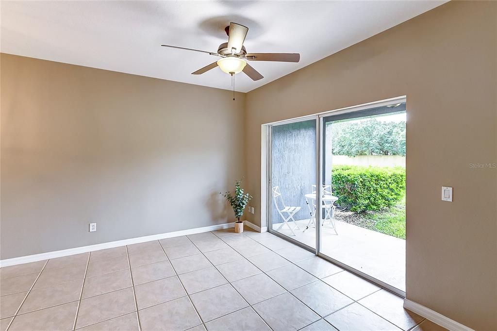 For Sale: $279,900 (2 beds, 2 baths, 1071 Square Feet)