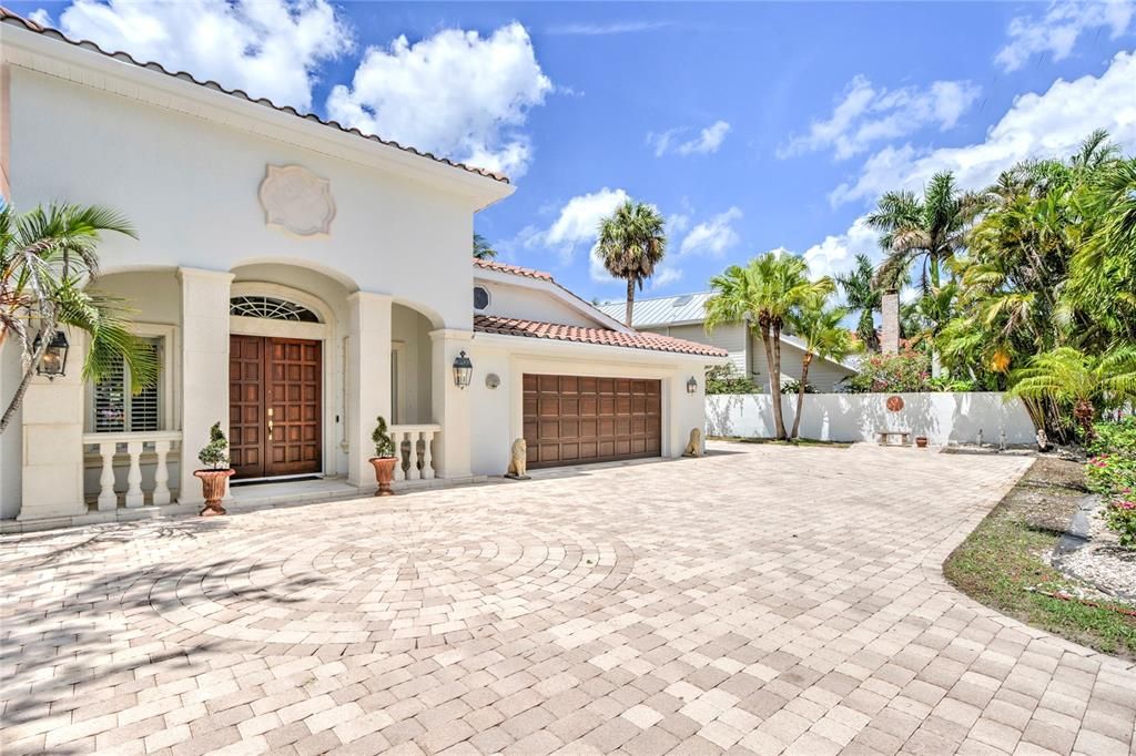 For Sale: $3,000,000 (3 beds, 3 baths, 4399 Square Feet)