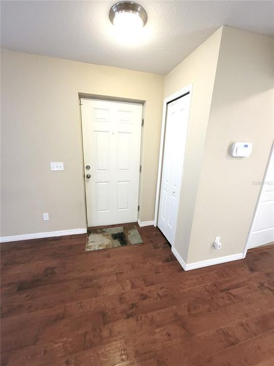 Active With Contract: $3,490 (3 beds, 2 baths, 1663 Square Feet)