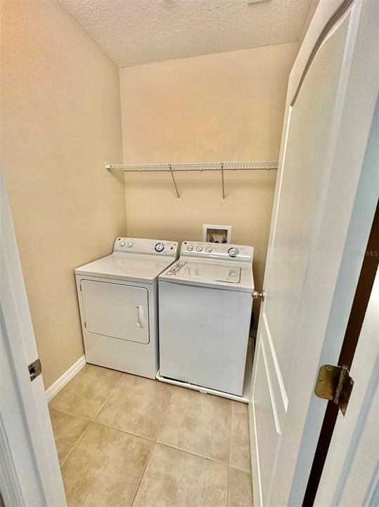 For Sale: $275,000 (2 beds, 2 baths, 1200 Square Feet)