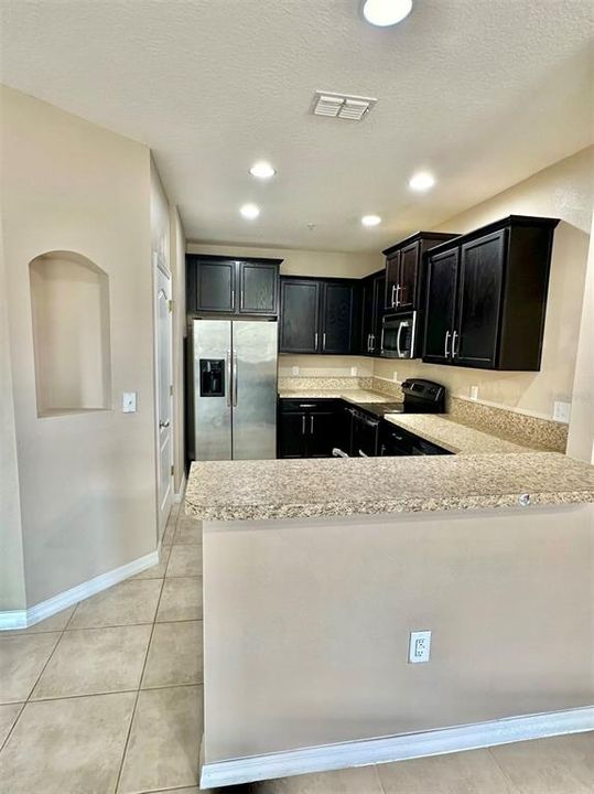 For Sale: $275,000 (2 beds, 2 baths, 1200 Square Feet)