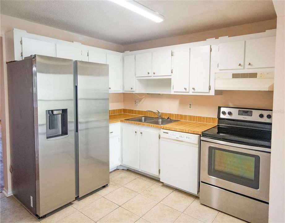 For Rent: $1,450 (2 beds, 2 baths, 1050 Square Feet)