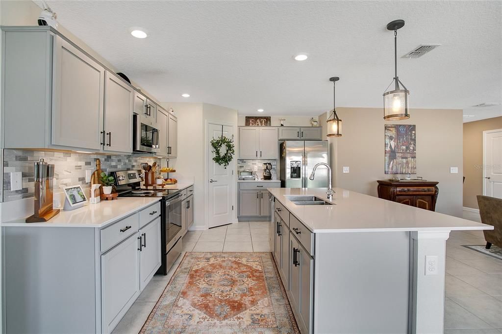 Kitchen w/ Walk-In Pantry