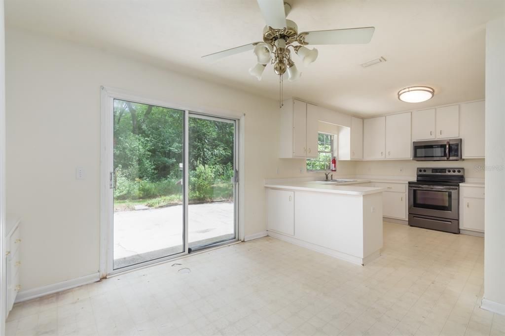 Dining room, sliding glass doors go to backyard