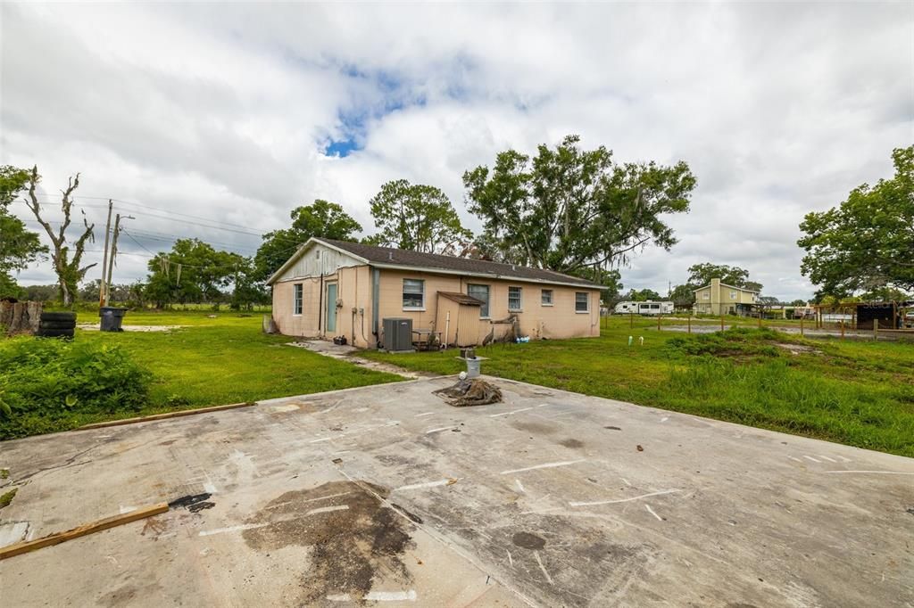 For Sale: $419,900 (3 beds, 2 baths, 1108 Square Feet)