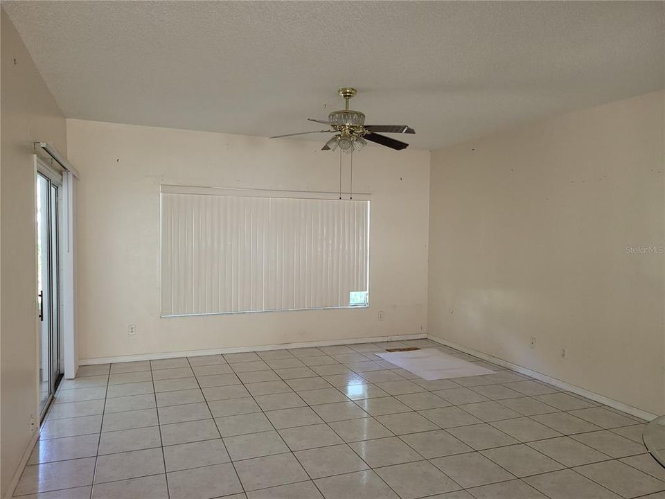 For Sale: $245,000 (2 beds, 2 baths, 1297 Square Feet)