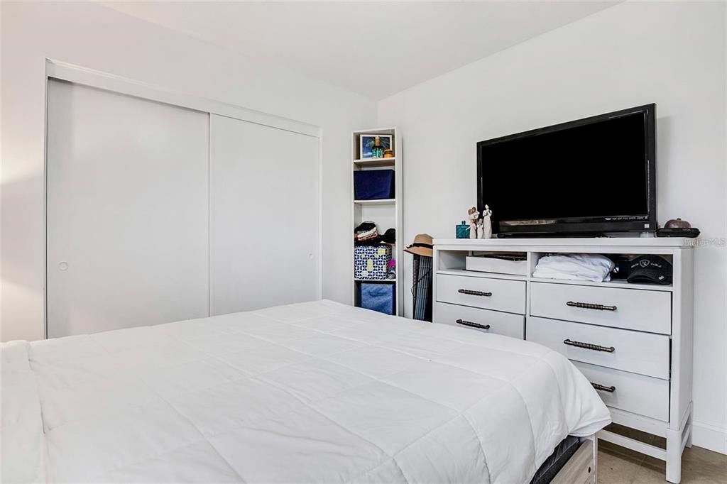 For Sale: $280,000 (2 beds, 2 baths, 1195 Square Feet)