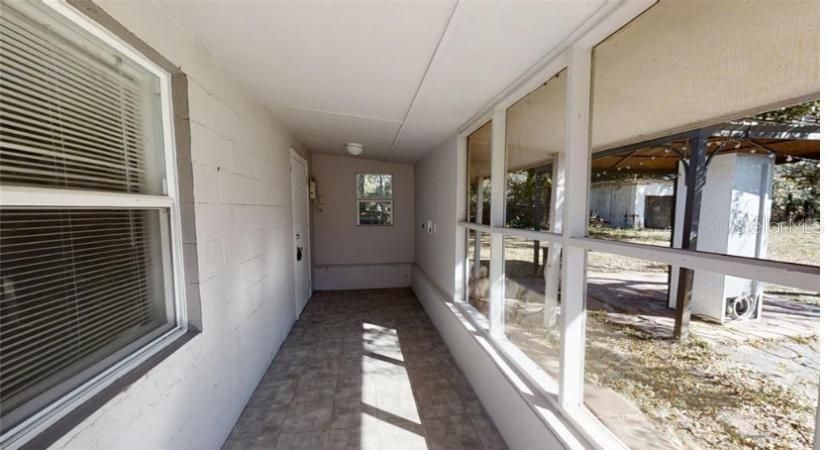 For Sale: $295,000 (3 beds, 1 baths, 1120 Square Feet)